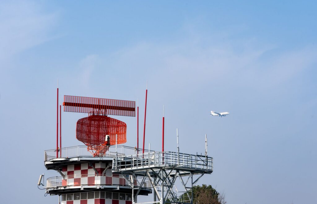 UFOs in the Age of AI: From Cold War Radar to Machine Learning