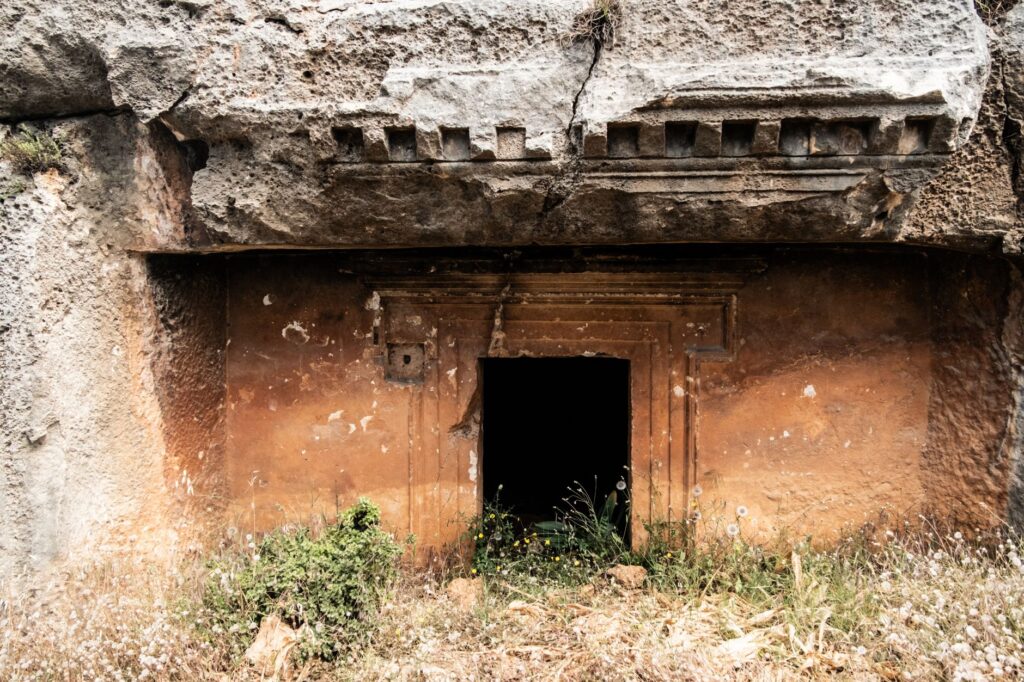 Historical Mystery: Unraveling the Enigmas That Define the Human Past