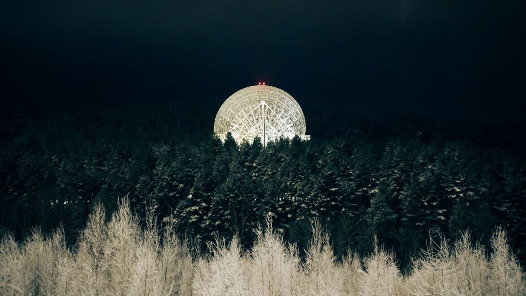 The Alien Dilemma: Science, the Great Silence, and the Hunt for Extraterrestrial Life